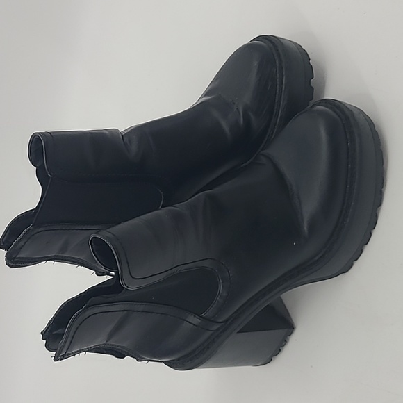 Madden girl kamora black leather platform boots size 8 - Picture 1 of 12